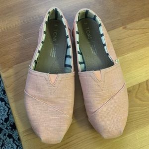 light pink TOMS